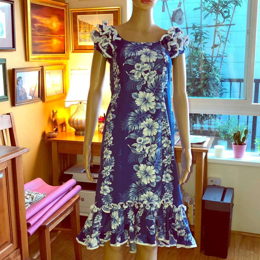 Beautiful Hawaiian Dress. K Y’ S Hawaii.